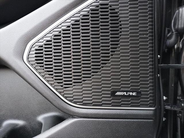 Photo of 2022 Rocky Mountain Pearlcoat Jeep Grand Cherokee L