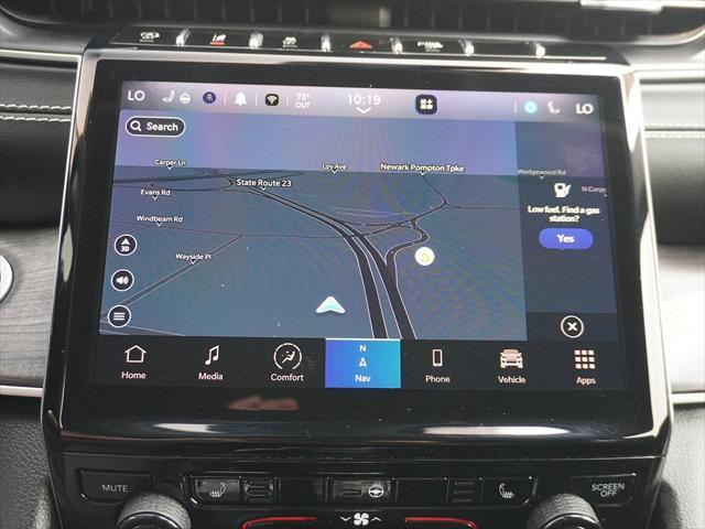 Photo of 2022 Rocky Mountain Pearlcoat Jeep Grand Cherokee L