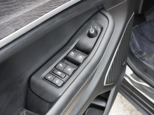 Photo of 2022 Rocky Mountain Pearlcoat Jeep Grand Cherokee L