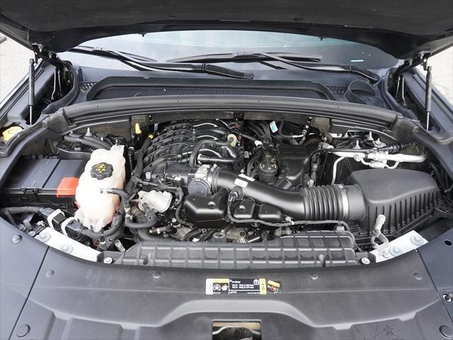 Photo of 2022 Rocky Mountain Pearlcoat Jeep Grand Cherokee L