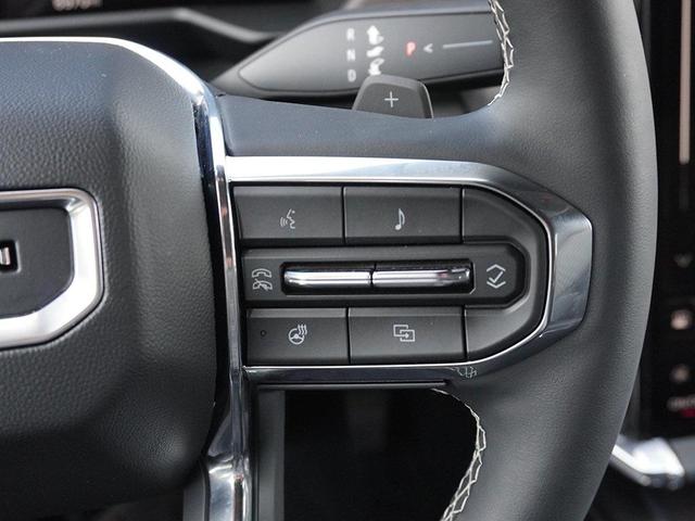Photo of 2024 White Frost Tricoat GMC Acadia