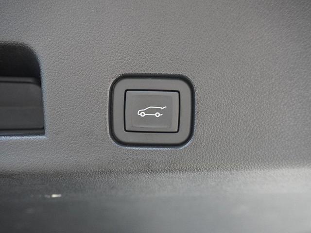 Photo of 2024 White Frost Tricoat GMC Acadia