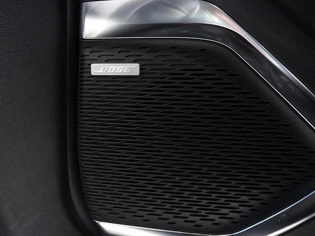 Photo of 2024 White Frost Tricoat GMC Acadia