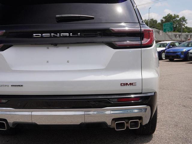 Photo of 2024 White Frost Tricoat GMC Acadia