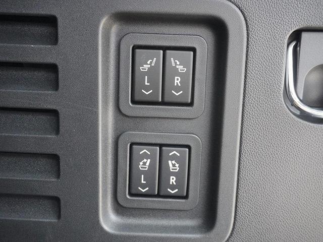 Photo of 2024 White Frost Tricoat GMC Acadia