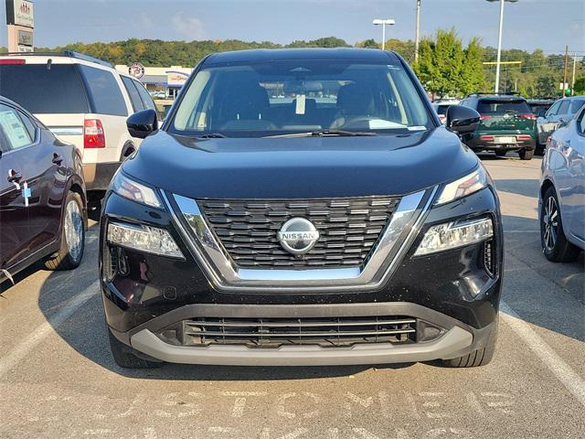 Photo of 2021 Super Black Nissan Rogue