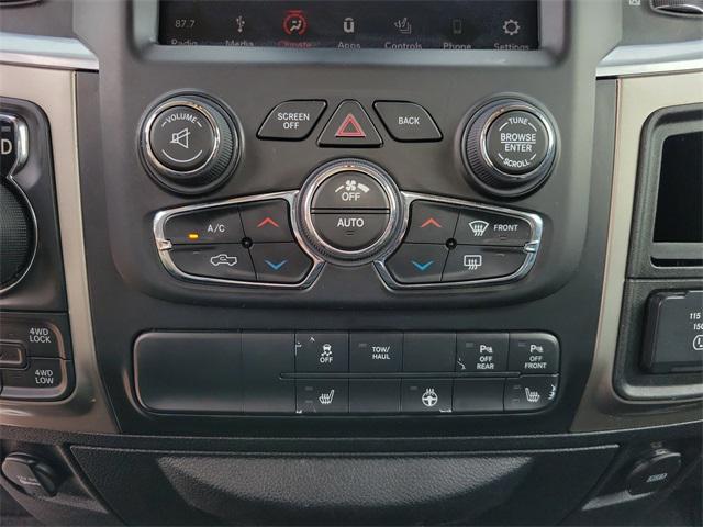 Photo of 2018 Granite Crystal Metallic Clearcoat RAM 1500