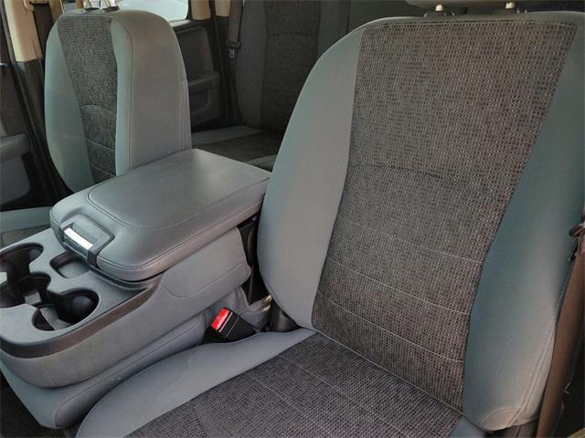 Photo of 2018 Granite Crystal Metallic Clearcoat RAM 1500