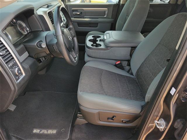 Photo of 2018 Granite Crystal Metallic Clearcoat RAM 1500
