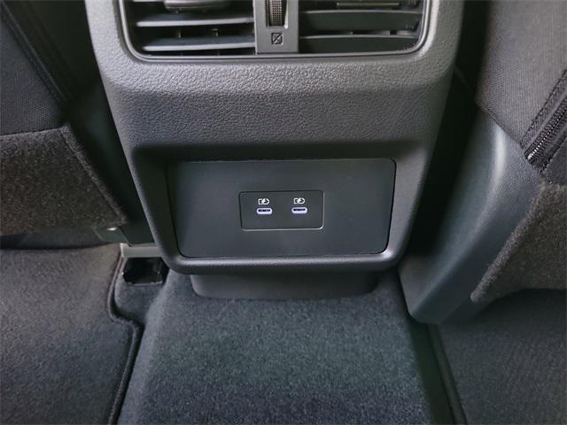 Photo of 2025 Super Black Nissan Rogue