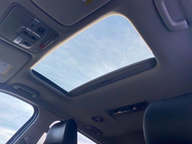 Photo of 2023 Ebony Black Kia Telluride
