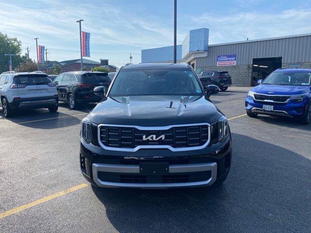 Photo of 2023 Ebony Black Kia Telluride