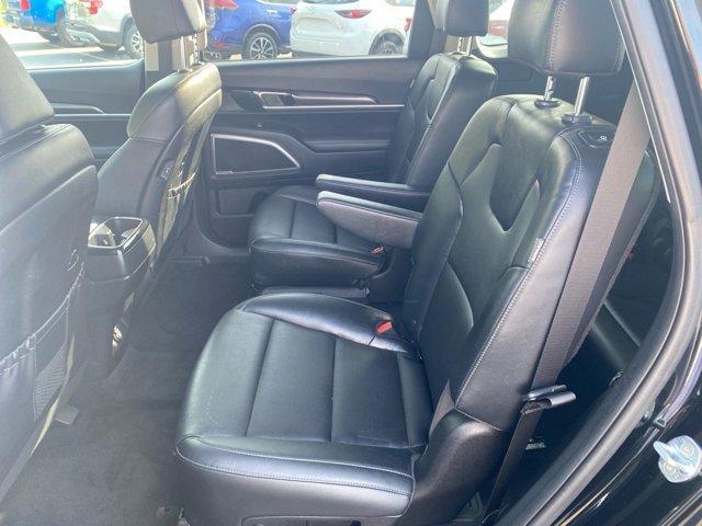 Photo of 2023 Ebony Black Kia Telluride