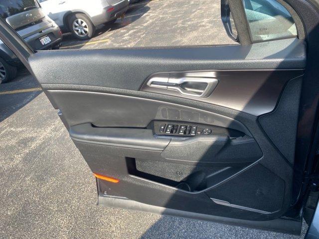 Photo of 2023 Gravity Gray Kia Sportage