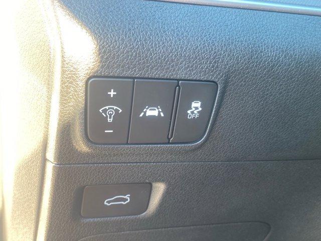 Photo of 2024 Glacial White Pearl Kia K5