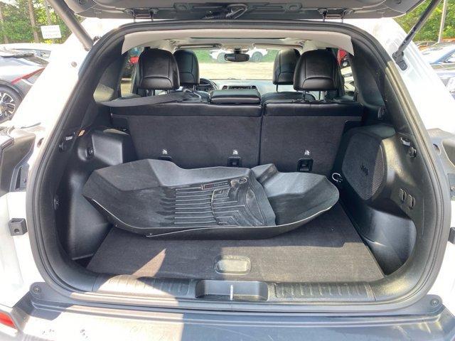 Photo of 2021 Bright White Clearcoat Jeep Cherokee
