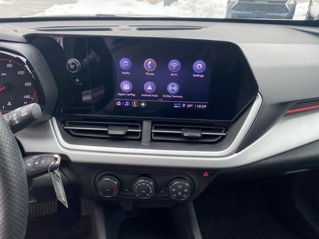 Photo of 2024 Summit White Chevrolet Trax
