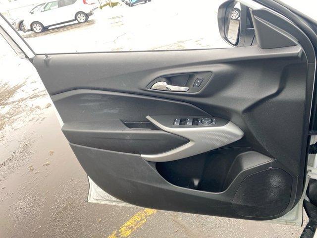 Photo of 2024 Summit White Chevrolet Trax
