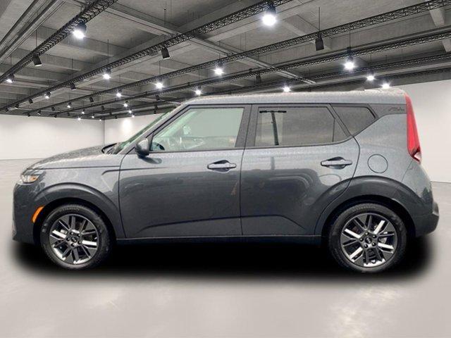 Photo of 2021 Gravity Gray Kia Soul