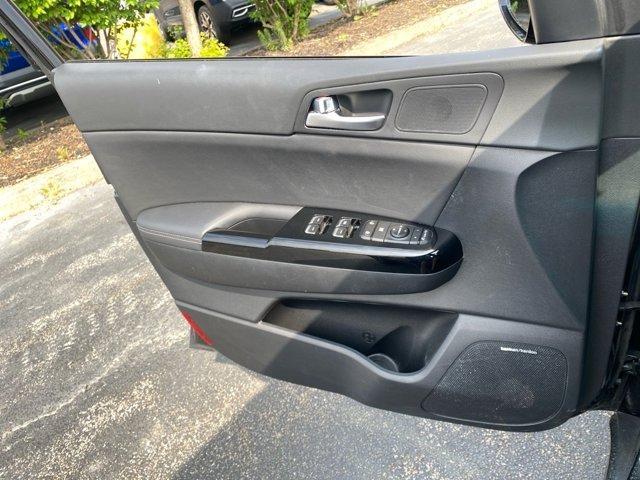 Photo of 2022 Black Cherry Pearl Kia Sportage