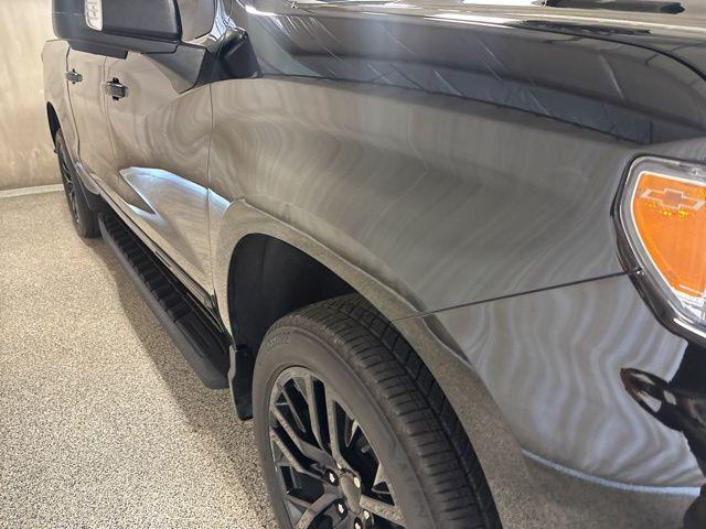Photo of 2024 Black Chevrolet Silverado 1500