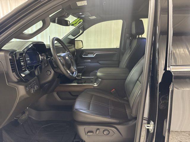 Photo of 2024 Black Chevrolet Silverado 1500