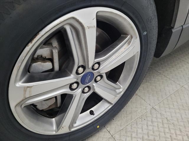 Photo of 2022 Carbonized Gray Metallic Ford Edge