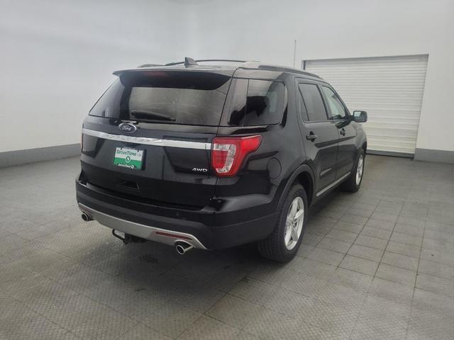 Photo of 2017 Shadow Black Ford Explorer