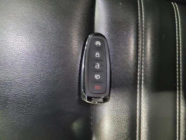 Photo of 2019 Lightning Blue Metallic Ford Escape