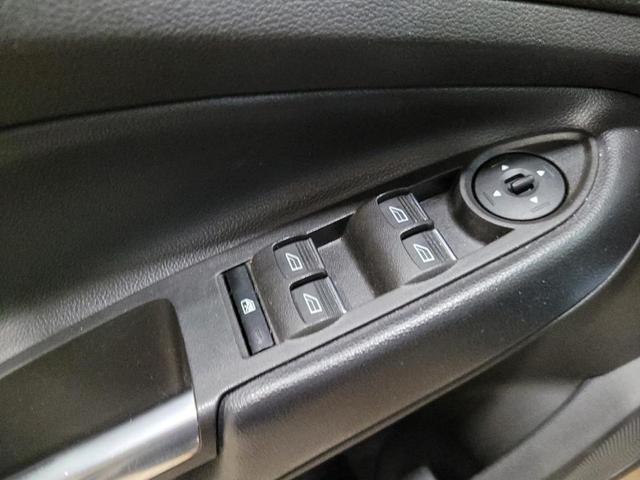 Photo of 2019 Lightning Blue Metallic Ford Escape