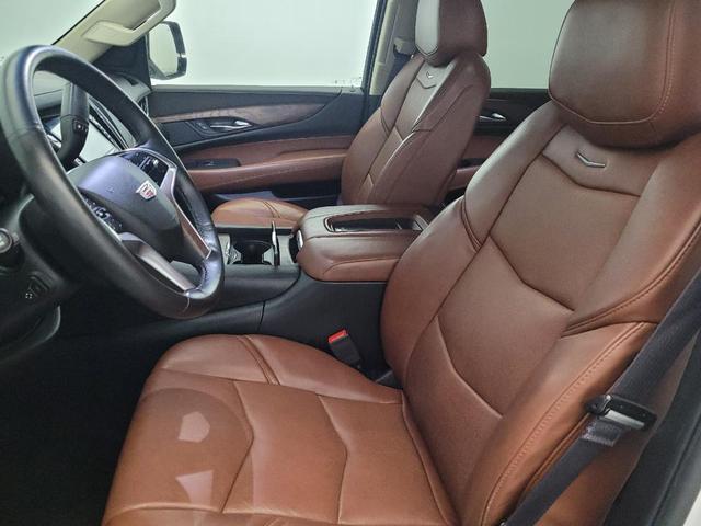 Photo of 2016 Crystal White Tricoat Cadillac Escalade ESV