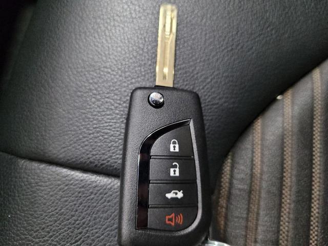 Photo of 2019 Blue Toyota Camry