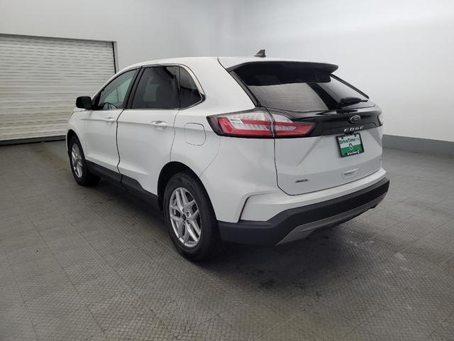 Photo of 2023 White Ford Edge