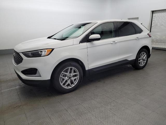 Photo of 2023 White Ford Edge