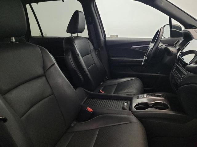 Photo of 2021 Black Honda Passport