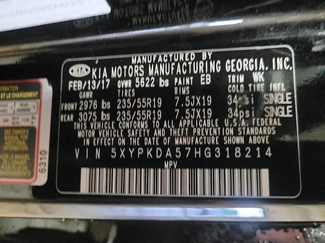 Photo of 2017 Ebony Black Kia Sorento