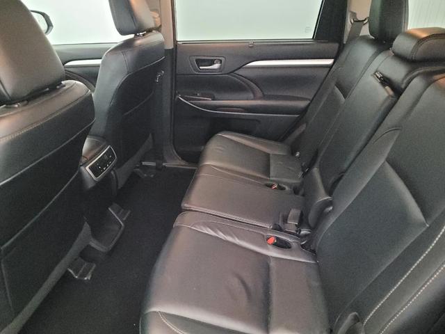 Photo of 2018 Predawn Gray Mica Toyota Highlander