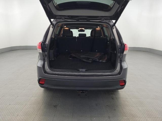Photo of 2018 Predawn Gray Mica Toyota Highlander