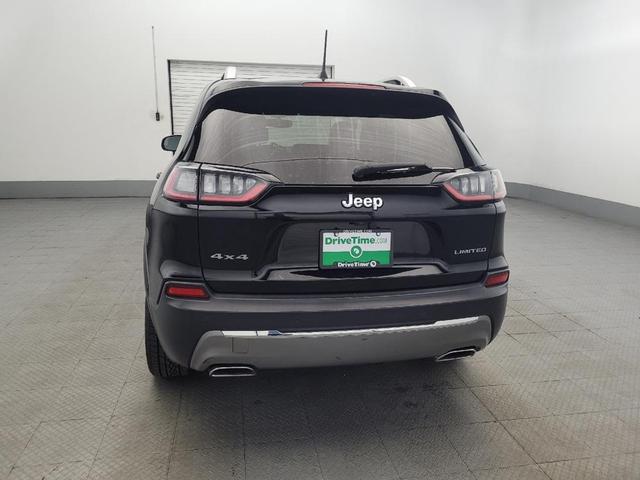 Photo of 2019 Diamond Black Crystal Pearlcoat Jeep Cherokee