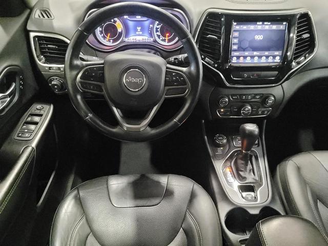 Photo of 2019 Diamond Black Crystal Pearlcoat Jeep Cherokee