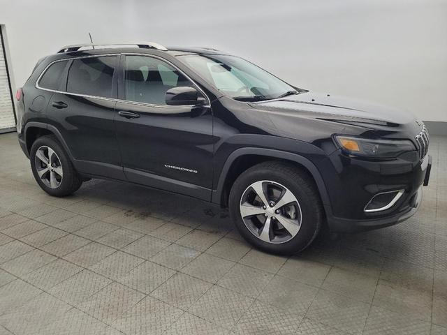 Photo of 2019 Diamond Black Crystal Pearlcoat Jeep Cherokee