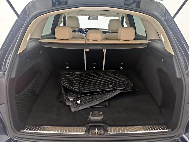 Photo of 2022 Blue Mercedes-Benz GLC 300