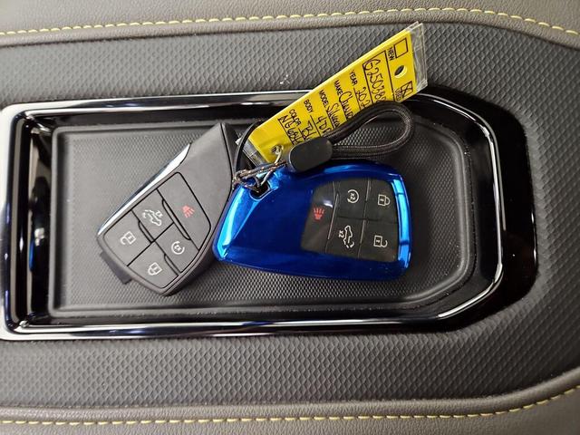 Photo of 2022 Blue Chevrolet Silverado 1500