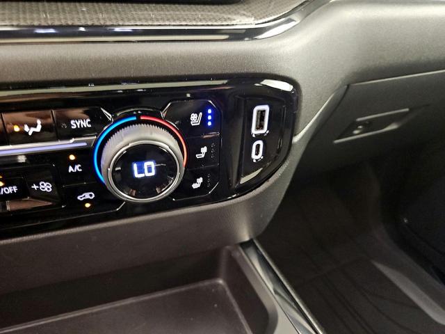 Photo of 2022 Blue Chevrolet Silverado 1500