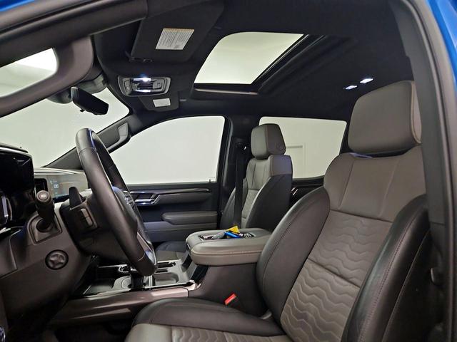Photo of 2022 Blue Chevrolet Silverado 1500
