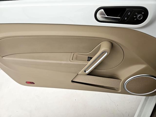 Photo of 2019 White Volkswagen Beetle