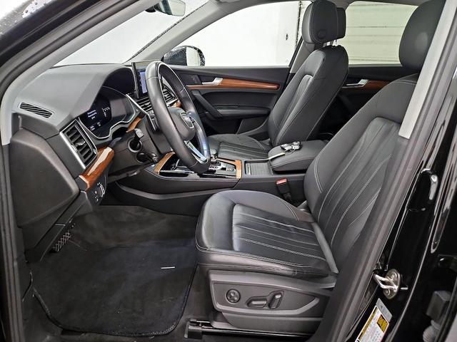 Photo of 2021 Black Audi Q5