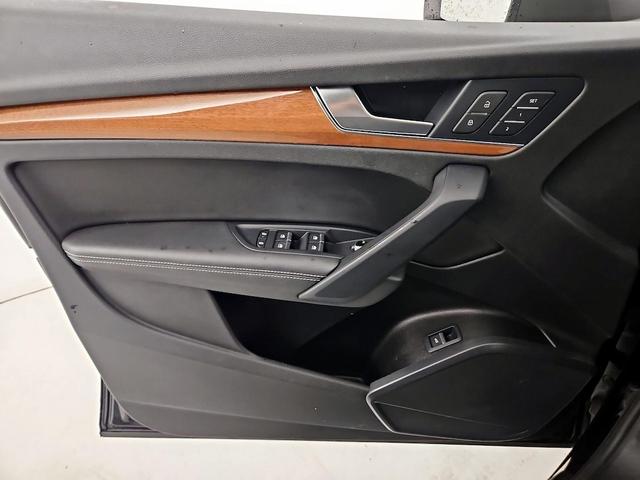 Photo of 2021 Black Audi Q5