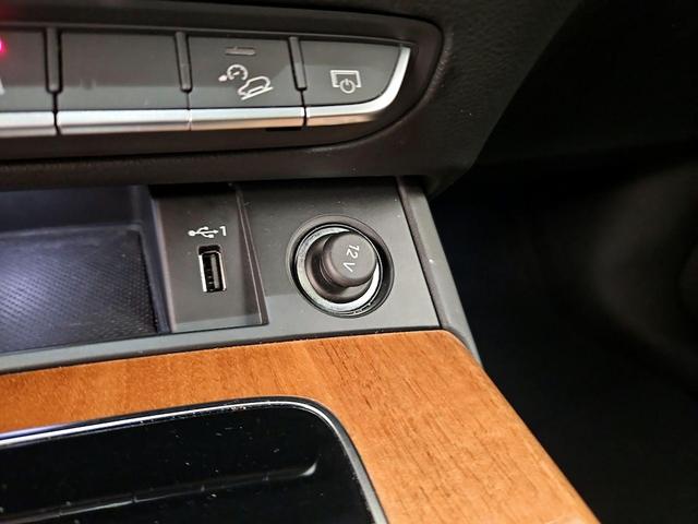 Photo of 2021 Black Audi Q5