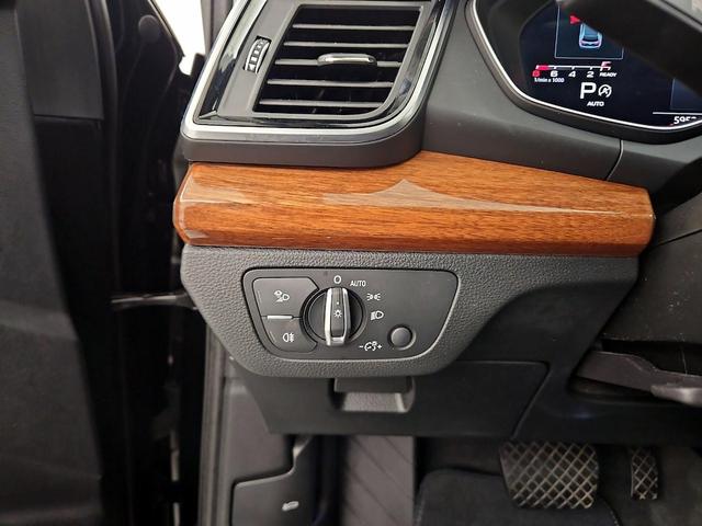 Photo of 2021 Black Audi Q5